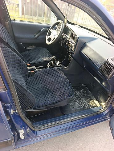 Volkswagen: Volkswagen Passat: 1994 г., Универсал — 11