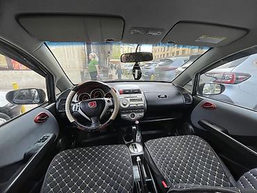 Honda: Honda Jazz: 2005 г., 1.4 л, Вариатор, Бензин, Хэтчбэк — 8