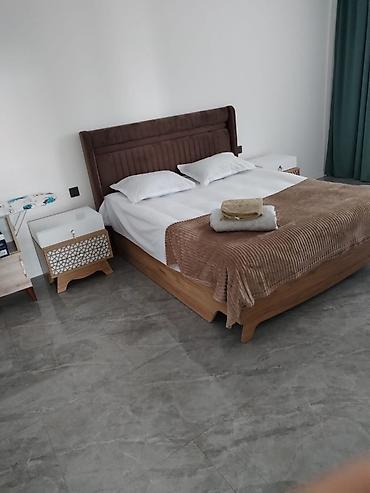 Günlük kirayə evlər: Şamaxı rayonu, Melhem kəndində yerləşən 4 otaqlı, əla təmirli ev — 1