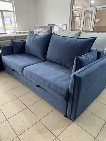 Прямые диваны: Прямой диван, Новый, Трехместный — 27