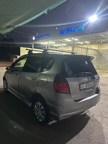 четырка цена: Honda Fit: 2004 г., 1.3 л, Автомат, Бензин, Хэтчбэк — 4