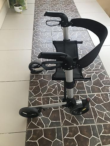 Yerimək üçün arabalar, çəliklər, əsalar, rollatorlar: Almanyadan gətirilimiş çox az işlənmiş Rollator. 360 % dönmə — 1