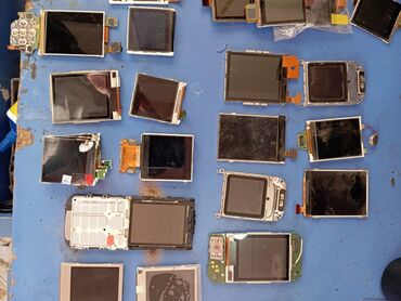 Telefon ekranları: Retro telefonların ekranları — 3