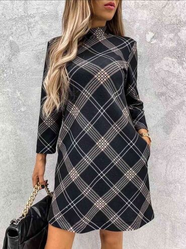 kostana haljine: One size, color - Black, Other style, Long sleeves