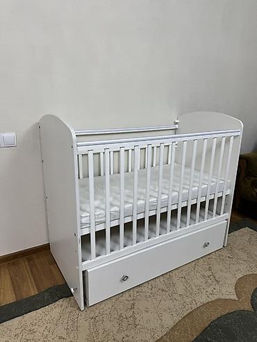 Детская мебель: ПРОДАЁТСЯ ДЕТСКАЯ КРОВАТКА Б/У В ОТЛИЧНОМ СОСТОЯНИИ Детская — 2
