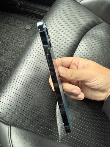 с связи с переездом: IPhone 12 Pro Max, Синий