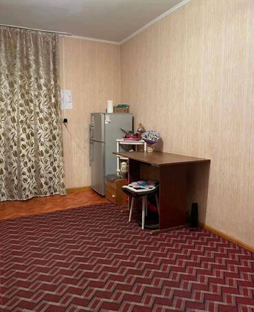 квартиры в политехе: 1 бөлмө, 21 кв. м, Жатакана жана мейманкана түрүндө, 4 кабат