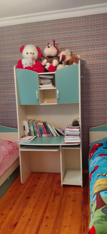 обеденный стол: Oğlan və qız üçün, 2 təknəfərlik çarpayı, Yazı masası