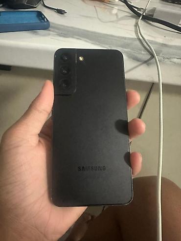 note 3: Samsung Galaxy S22, Б/у, 256 ГБ, цвет - Черный, 2 SIM — 1