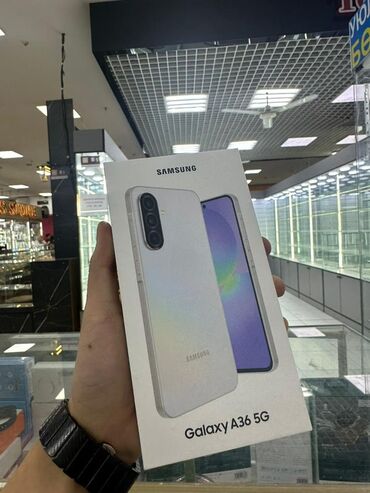 телефон с антеной: Samsung Galaxy A36, цвет - Белый