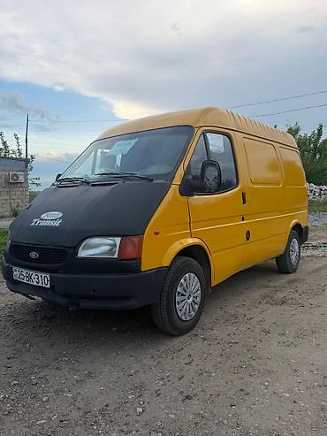 Ford: Ford Transit: 2.5 l | 1996 il Van body type — 3