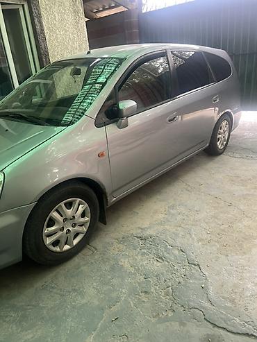 step wgn: Honda Stream: 2001 г., 1.7 л, Механика, Бензин, Универсал — 4