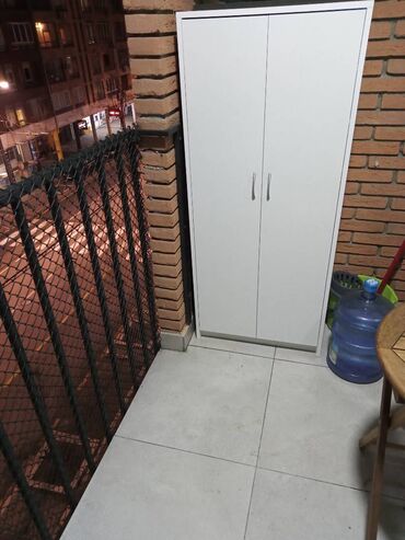 Ormari: -Cipelarnik se izradjuje od Univera debljine 18mm Belom dekoru i Tamna — 4