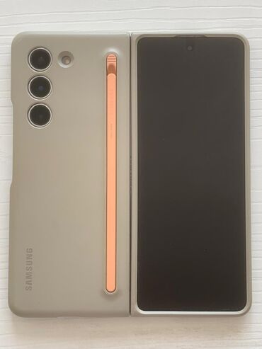 z fold 4: Samsung Galaxy Z Fold 5, Колдонулган, 512 ГБ, түсү - Көгүлтүр, 1 SIM, 2 SIM