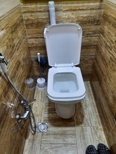 Uzunmüddətli kirayə mənzillər: Mənzil kirayə verilir. 3 otaq 73 kv 5.1 mərt. Memar Əcəmi metrosunun — 13