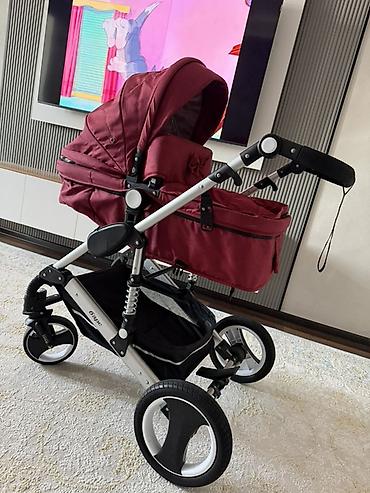 Коляска-люлька для новорождённого, цвет бордовый. Основные