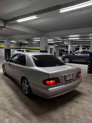 Mercedes-Benz: Mercedes-Benz E-Class: 2000 г., 2.6 л, Автомат, Бензин, Седан — 5