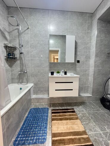 Посуточная аренда квартир: 2 комнаты, Душевая кабина, Постельное белье, Кондиционер — 3