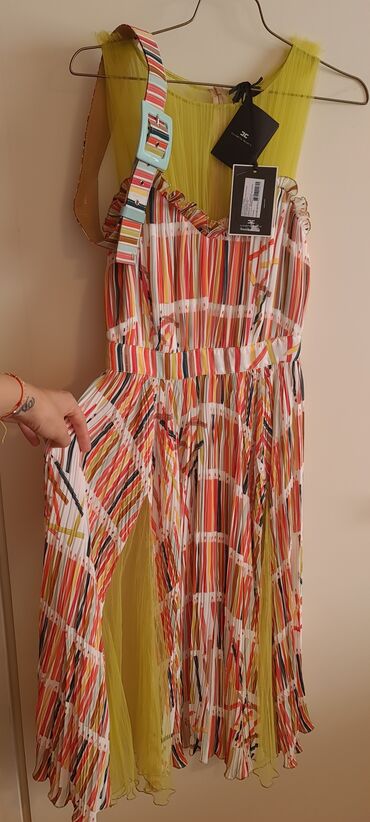 haljina s perjem: Elisabetta Franchi bоја - Šareno, Koktel, klub, Na bretele