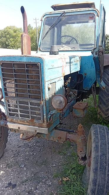 turbo az islenmis avtomobiller: Traktor MTZ-80 (Belarus) – mavi kabinəli, 2WD ön təkərli versiya — 2