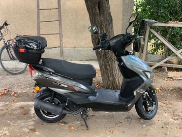 трёхколёсный электроскутер: Скутер түрү M8, 150 куб. см, Бензин, Колдонулган
