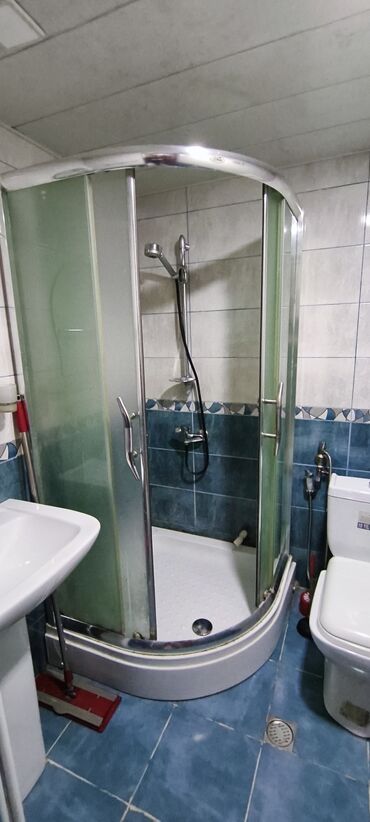 Uzunmüddətli kirayə mənzillər: XİRDALAN QƏNCLƏR SƏHƏRCİYİ. Riyat TİCERET mərkəziyle üzbəüz. 11 — 13