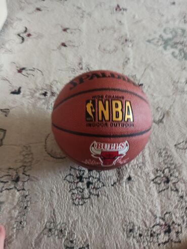 баскетбольный мячь: Оригинальный мяч Spalding, торг есть