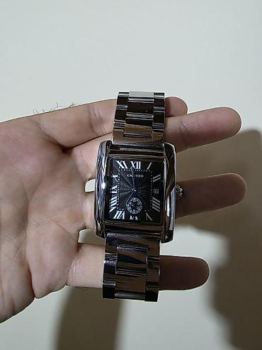 electron saat: Saat "Cartier". Arxası şuruplu modeldir. İstifadə olunmayıb. Bütün — 2