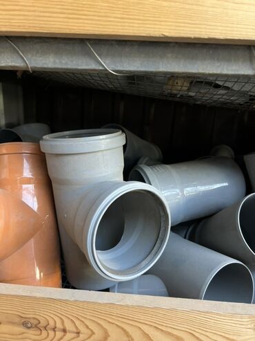 канализационные трубы: Канализационные фитинги ПВХ - Типы: тройники и отводы для внутренней