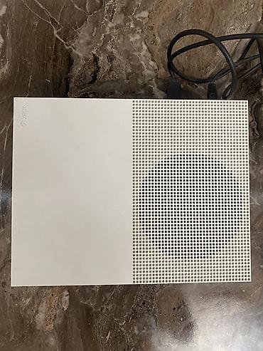 Xbox Series S: Xbox One S oyun konsolu (ağ) - Model: Microsoft Xbox One S - Rəng: Ağ — 1