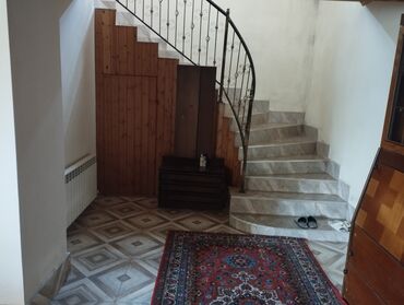 Həyət evləri və villaların satışı: 4 otaqlı, 160 kv. m, Kredit yoxdur, Orta təmir — 12