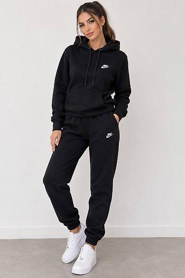 uniforme kragujevac: Ženske trenerke S,M,L,XL veličine za samo 4000 din debele
pb — 6