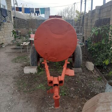 Bağ evi və bağ üçün hərşey: Bak, Metal, 2500 l l, İşlənmiş, Ünvandan götürmə