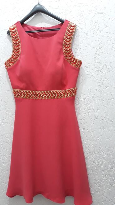 crvena haljina sa karnerima: Bоја - Roze, Drugi stil, Na bretele