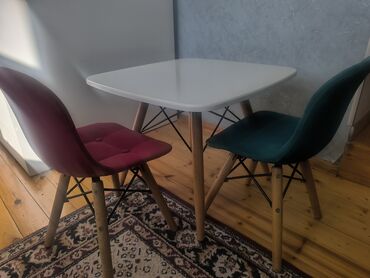 Столы: Для кухни, Нераскладной, Квадратный стол, 2 стула