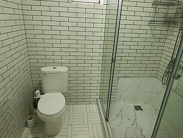 автономная печка для дома: 🏡 БИЗНЕС ҮЧҮН ЫҢГАЙЛУУ ҮЙ САТЫЛАТ! 📐 Жер тилкеси — 11,85 сотых 🏠 2 үй — 5