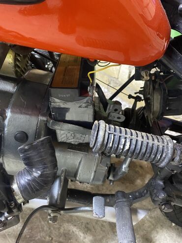 Motosikletlər: Kafe-reyser üslublu klassik motosiklet – fərdi layihə - Rəng — 8