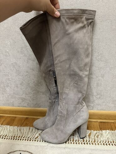 шлепанцы для бассейна: Cemi -6azn baha alinib 36 razmer cox seligeli vezyyetdedir