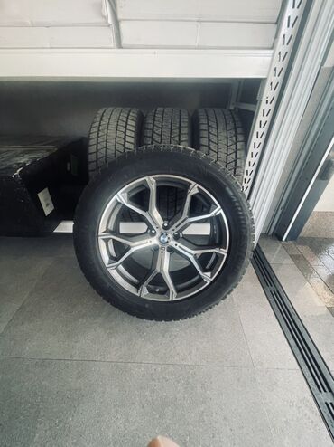 шины бу r14: Дөңгөлөктөр монтажда 285 / 50 / R 20, Кыш, Колдонулган, Комплект, Жол тандабастар (АТ/МТ), Куйма, тешиктери - 5