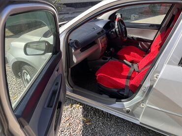 срочно продам авто в связи с переездом: Mazda 2: 2004 г., 1.5 л, Автомат, Газ, Хетчбек