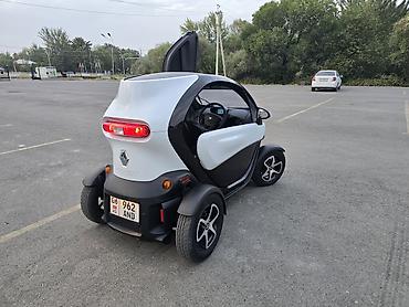 e klass: Reliant Twizy: 2017 г., Автомат, Электромобиль — 8