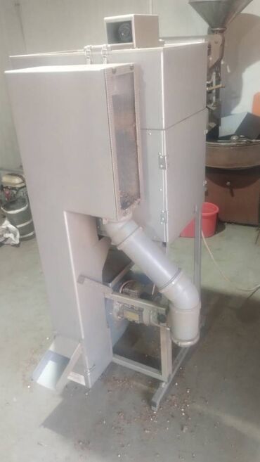 Kupujem krckalicu za lešnik i orahe kao na slikama telefon