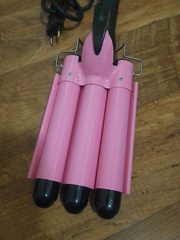 Figaro za kosu: Figaro-Trostruki uvijac za talasastu kosu je potpuno ispravan, u — 10