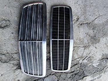 зеркало 211: Решетка радиатора Mercedes-Benz 1999 г., Б/у, Оригинал — 2
