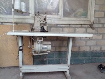Другое оборудование для производства бытовых товаров: Продается машинка для зашивания мешков.б/у цена 15000с.можно