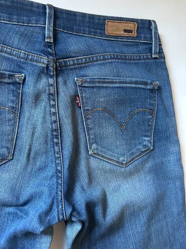 Farmerke: LEVIS DEMI CURVE - Fantastične Levis Demi Curve. Stanje odlično na lalafo.rs — 2 Farmerke: LEVIS DEMI CURVE - Fantastične Levis Demi Curve. Stanje odlično — 2