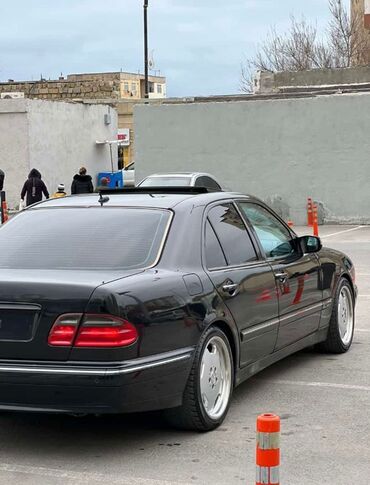 Mercedes-Benz: Mercedes-Benz E-class AMG: 3.2 l | 1999 il Sedan — 3