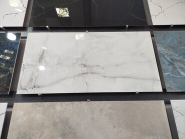 metbex ucun moyka: Böyük formatlı keramika/plastik mərmər effekti plitə - Üst səth