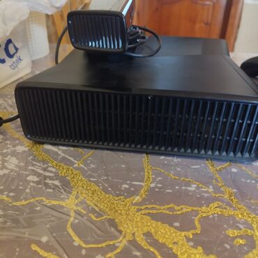 Xbox 360 & Xbox: Xbox 360 Slim oyun konsolu komplekt - Konsol: Xbox 360 Slim (HDMI — 8