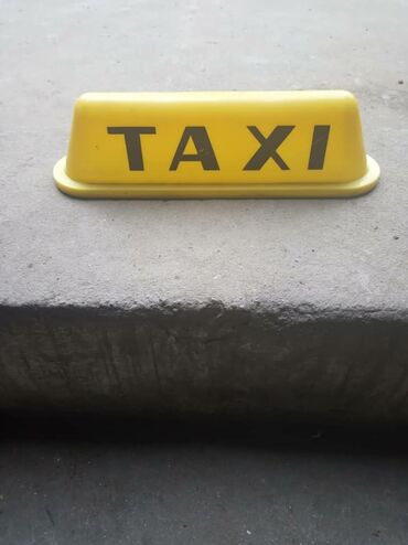 Аксессуары для авто: Продаю значок такси